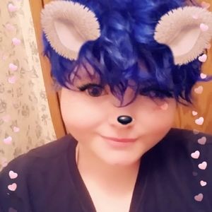 Meet your Posher, Hallie